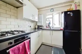 10A Park Drive, photo 3