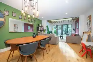 11 Armstrong Close, photo 3
