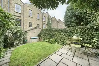 11 Aulton Place, photo 4