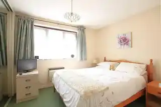 11 Barnes Avenue, photo 4