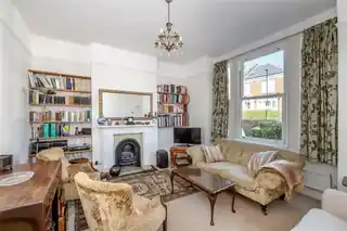 11 Berwyn Road, photo 2