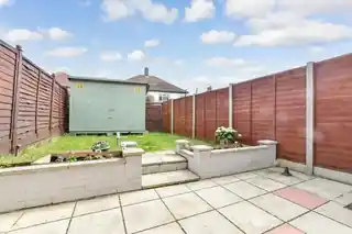 11 Bisham Close, photo 2