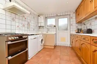 11 Bisham Close, photo 4