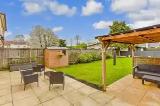 11 Burnell Avenue, photo 2