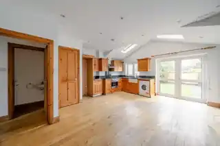 11 Cecil Road, photo 2
