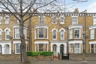 11 Chantrey Road, photo 3