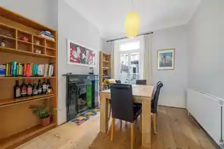 11 Chantrey Road, photo 4