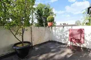 11 Chinbrook Crescent, photo 2