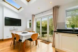 11 Clarence Road, photo 2