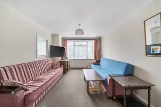 11 Coronation Road, photo 3