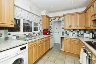11 Cranley Road, photo 4