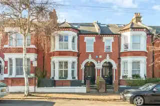 11 Culverden Road, photo 2