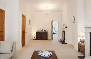 11 Elm Road, photo 3