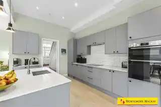 11 Elmwood Avenue, photo 4