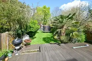11 Erncroft Way, photo 3