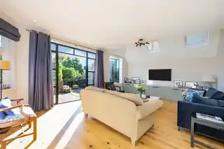 11 Ewelme Road, photo 2