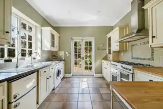 11 Faraday Road, photo 4