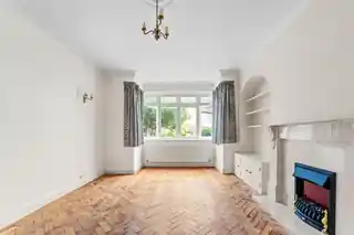 11 Farm Close, photo 3