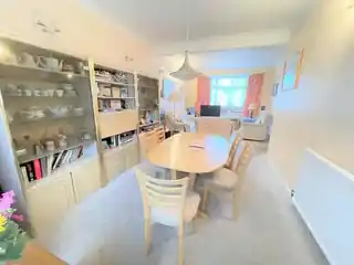 11 Gantshill Crescent, photo 3