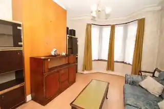 11 Gloucester Road, photo 2