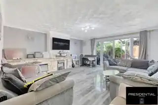 11 Grassmere Road, photo 2