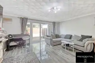 11 Grassmere Road, photo 3