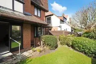 11 Hanbury Court, photo 2