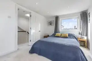 11 Holdenby Road, photo 4