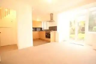 11 Kingsmead Avenue, photo 3