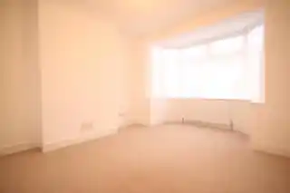 11 Kingsmead Avenue, photo 2