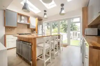 11 Largewood Avenue, photo 2