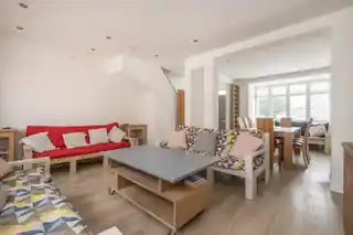11 Largewood Avenue, photo 3
