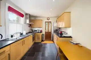 11 Lyal Road, photo 4