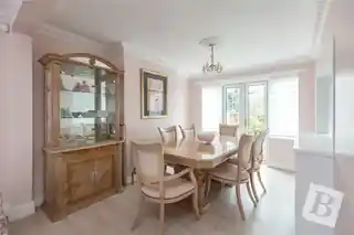 11 Northdown Road, photo 3