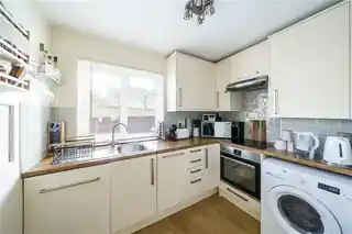 11 Park Road East, photo 4