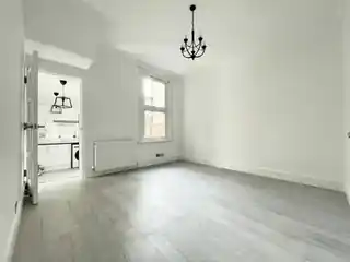 11 Pretoria Road North, photo 3