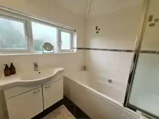 11 Shirley Avenue, photo 3
