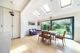 11 Shrewsbury Road, photo 4