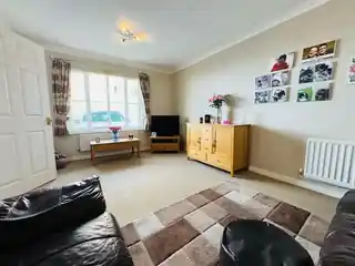 11 St James Gardens, photo 2