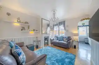 11 Tower Gardens Road, photo 2