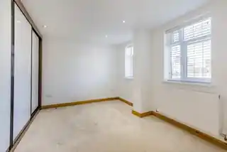 11 Wentworth Drive, photo 3