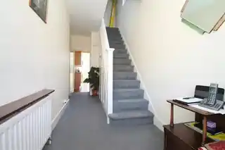 11 Wentworth Gardens, photo 3