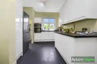 11 Windermere Avenue, photo 3