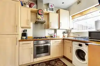 110 Baring Road, photo 3