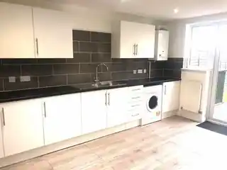 110 High Street, photo 3