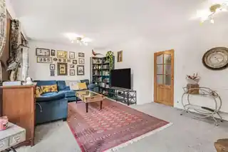 110 Joydens Wood Road, photo 3