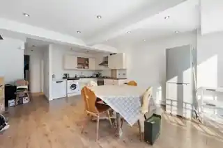 110 Nevill Road, photo 4