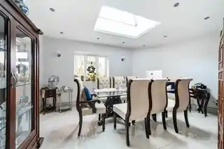 111 Clockhouse Lane, photo 2