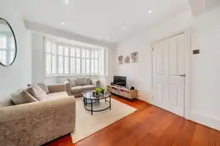 111 Jevington Way, photo 2