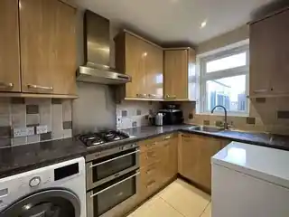 111 Kenilworth Road, photo 2